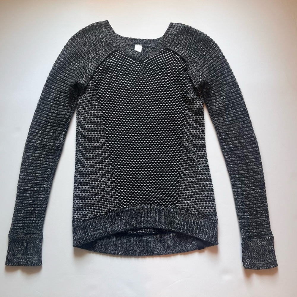 Ivivva Busy to be cozy sweater size 12